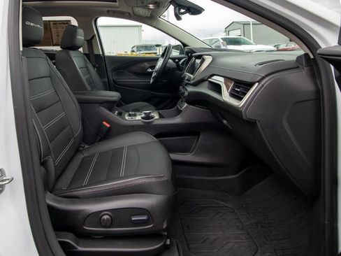 Used 2023 GMC Terrain Denali w/ Denali Premium Package AWD/4WD image 19
