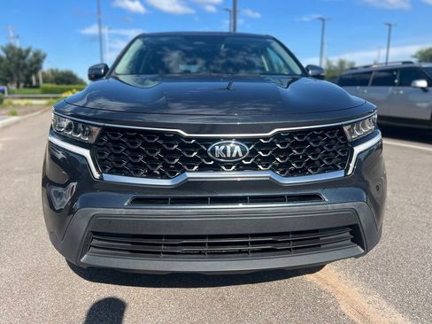 Used 2021 Kia Sorento LX FWD image 4