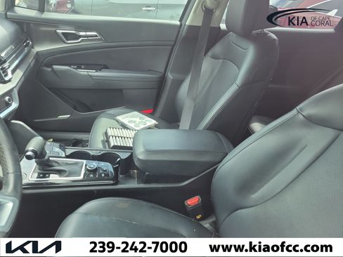 Used 2023 Kia Sportage EX FWD image 7