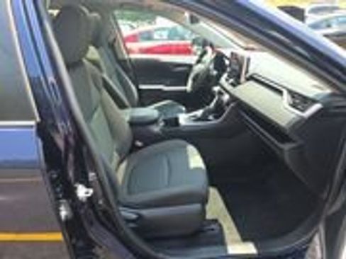 Used 2023 Toyota RAV4 XLE w/ Convenience Package FWD image 13