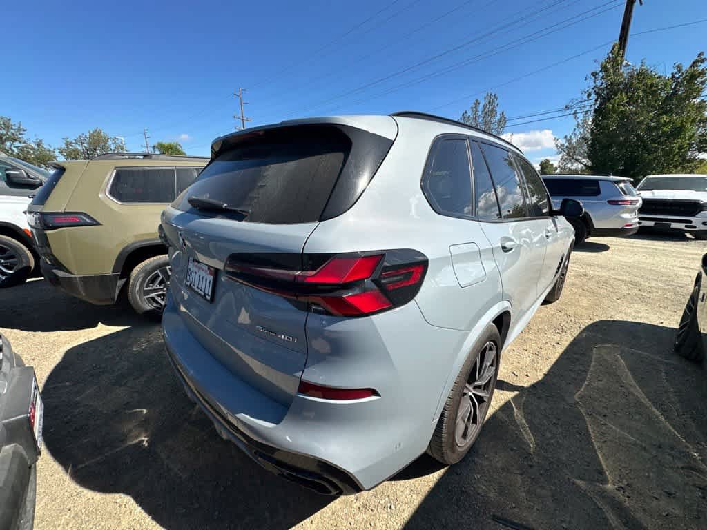 Used 2025 BMW X5 sDrive40i w/ M Sport Package RWD image 3