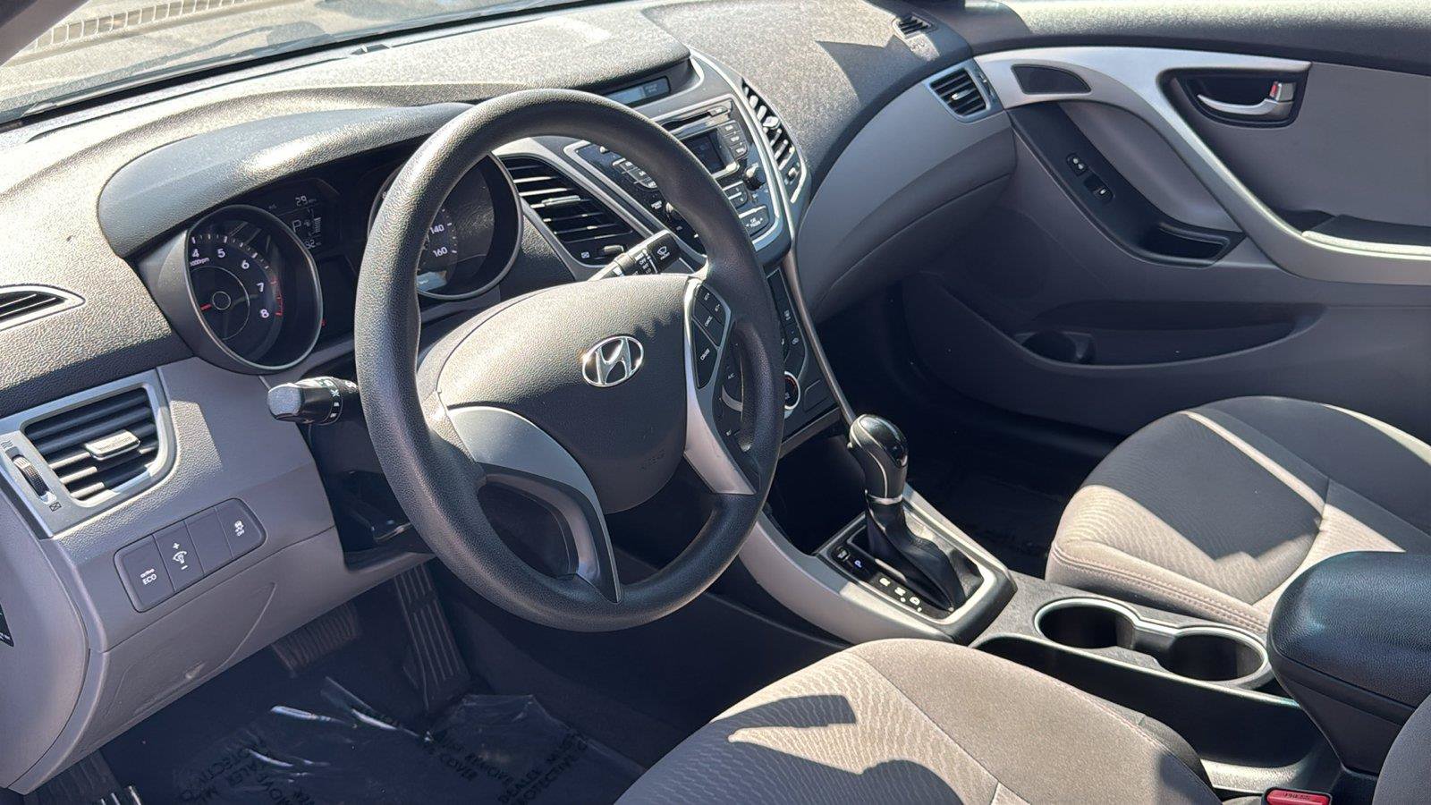 Used 2016 Hyundai Elantra SE FWD image 16
