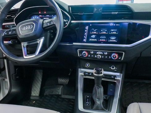 Used 2022 Audi Q3 2.0T Premium AWD/4WD image 23