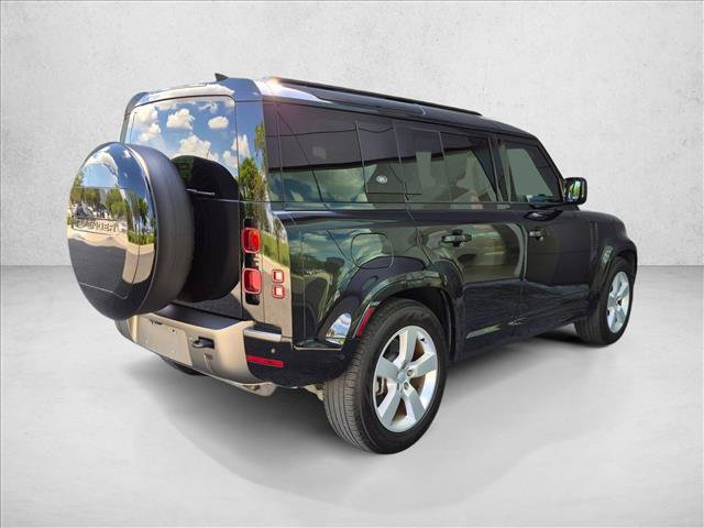 Used 2024 Land Rover Defender 110 X-Dynamic SE AWD/4WD image 5