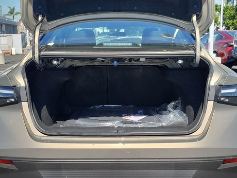 New 2026 Nissan Sentra SV w/ Floor Mat Package FWD image 15