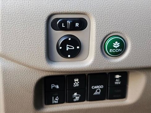 Used 2017 Honda Ridgeline RTL-E image 26