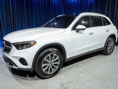 Certified 2026 Mercedes-Benz GLC 300 4MATIC image 1