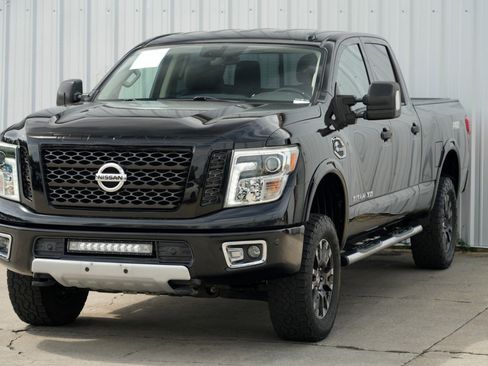 Used 2016 Nissan Titan PRO-4X image 42