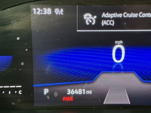 Used 2022 Volkswagen Tiguan S image 19