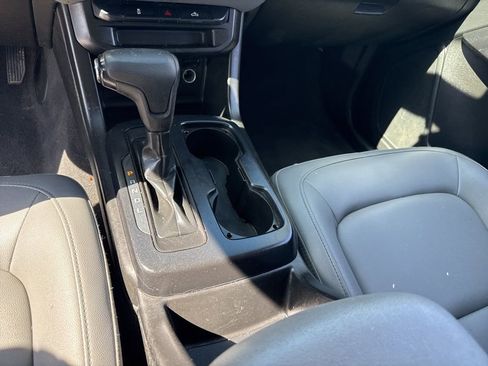Used 2020 Chevrolet Colorado W/T image 11