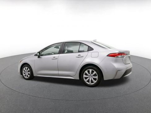 Used 2025 Toyota Corolla LE FWD image 7