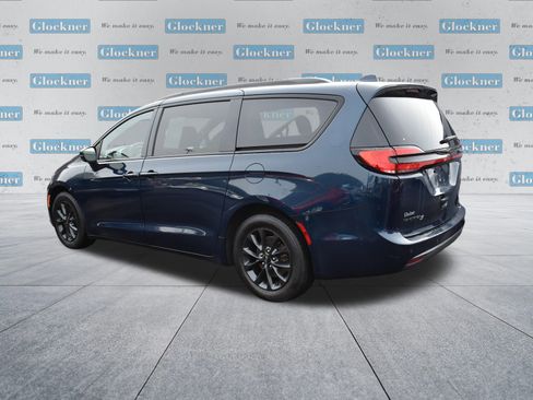 Used 2021 Chrysler Pacifica Touring w/ S Appearance Package image 7