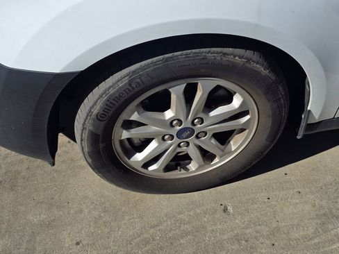 Used 2022 Ford Transit Connect XL image 20