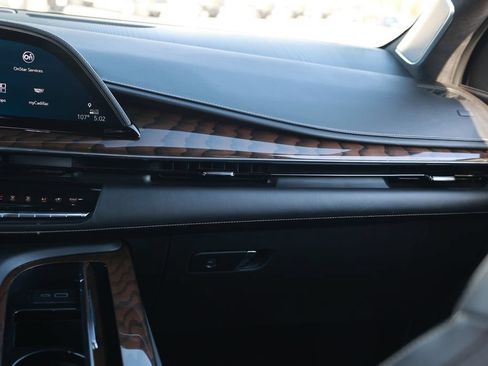 Used 2023 Cadillac Escalade ESV Sport Platinum w/ Heavy-Duty Trailer Package AWD/4WD image 33