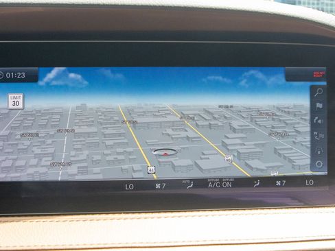 Used 2018 Mercedes-Benz S 450 4MATIC Sedan w/ Premium Package image 32