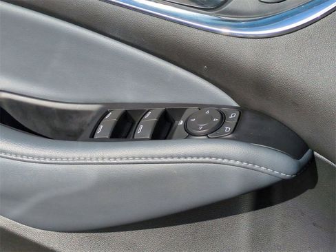 Certified 2023 Buick Enclave Essence image 22