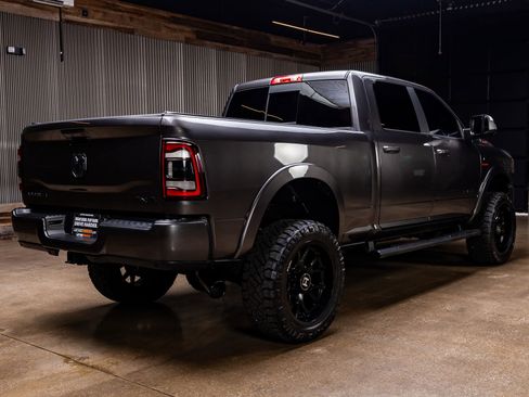 Used 2019 RAM 2500 Laramie w/ Night Edition AWD/4WD image 9