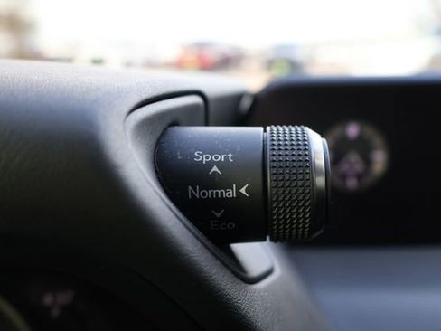 Used 2021 Lexus UX 200 F Sport image 18