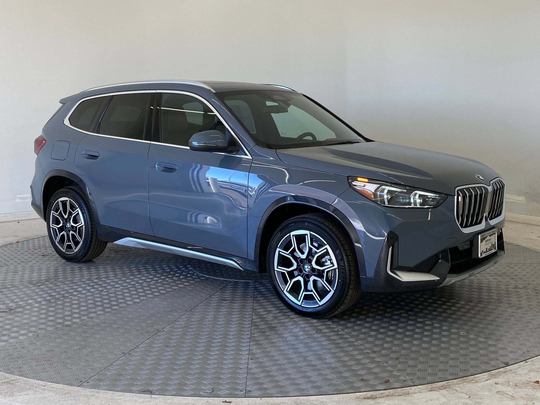 Used 2026 BMW X1 xDrive28i w/ Technology Package AWD/4WD image 6