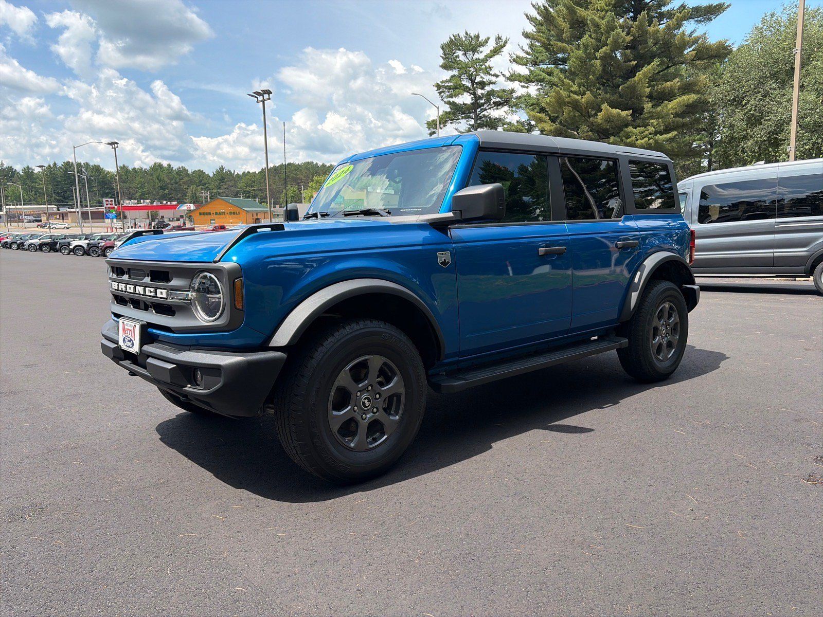 Used 2024 Ford Bronco Big Bend AWD/4WD image 3