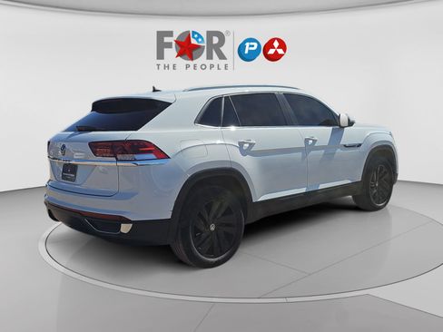 Used 2021 Volkswagen Atlas Cross Sport SE w/ Panoramic Sunroof Package image 5