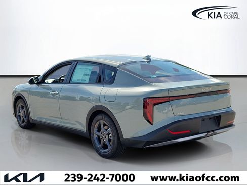 New 2026 Kia K4 FWD image 4