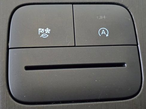 Used 2025 Ford Escape ST-Line AWD/4WD image 28