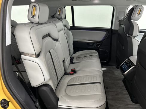 Used 2023 Rivian R1S Adventure AWD/4WD image 23