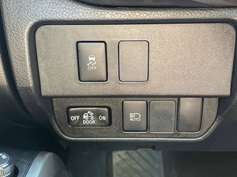 Used 2021 Toyota Tacoma SR5 RWD image 20