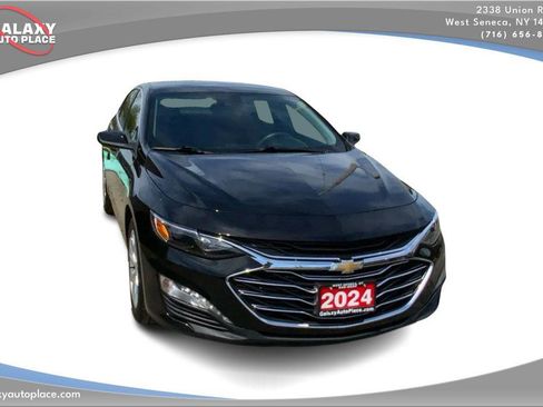 Used 2024 Chevrolet Malibu LT FWD image 3