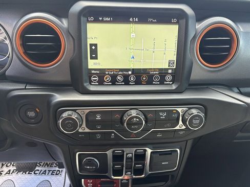 Used 2022 Jeep Gladiator Mojave w/ Trailer Tow Package AWD/4WD image 12