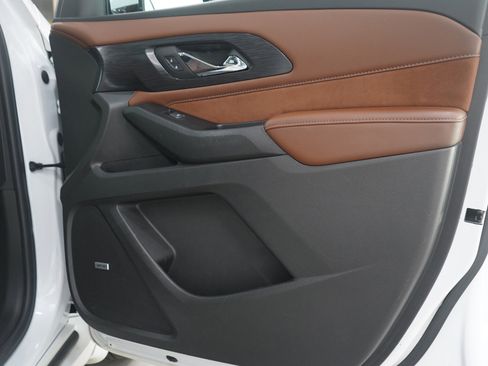 Used 2018 Chevrolet Traverse High Country image 9