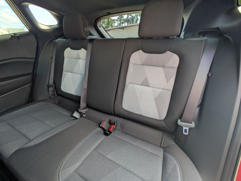 New 2026 Chevrolet Trax RS w/ Sunroof Package FWD image 8
