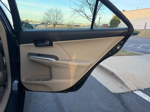 Used 2012 Toyota Camry XLE image 24