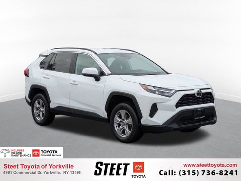 Used 2023 Toyota RAV4 XLE image 1