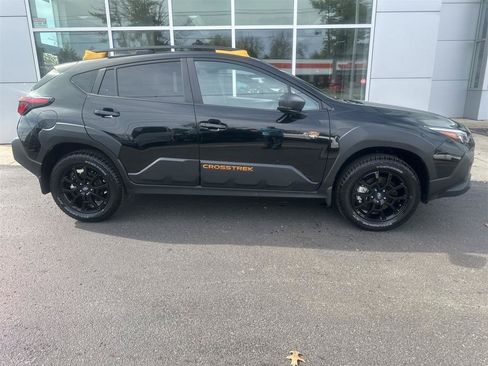 Used 2025 Subaru Crosstrek 2.5i Wilderness AWD/4WD image 4