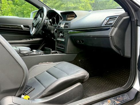 Used 2015 Mercedes-Benz E 400 4MATIC Coupe image 7
