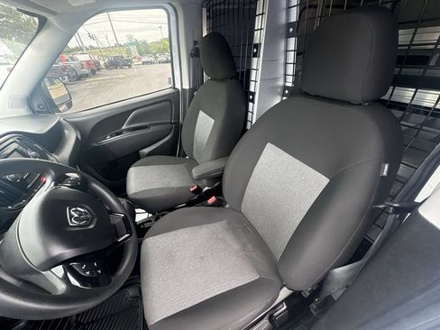 Used 2022 RAM ProMaster City Tradesman FWD image 11