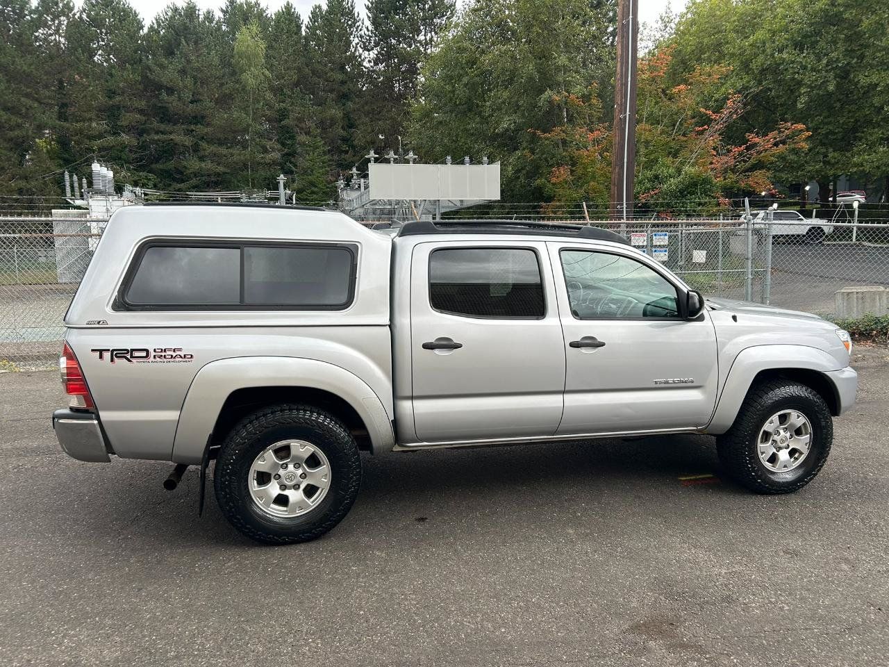 Used 2012 Toyota Tacoma 4x4 Double Cab w/ TRD Off-Road Pkg image 4