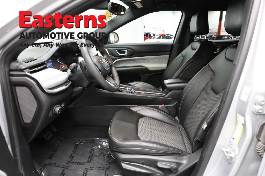 Used 2024 Jeep Compass Latitude AWD/4WD image 14