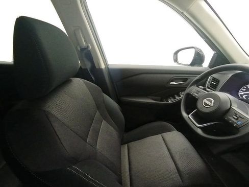 Used 2024 Nissan Rogue SV image 26