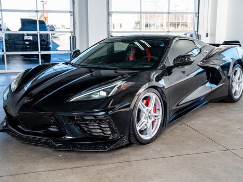 Used 2021 Chevrolet Corvette Stingray w/ Z51 Performance Package image 11