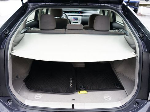 Used 2015 Toyota Prius Two image 12