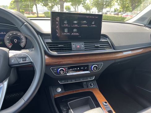 Used 2023 Audi Q5 2.0T Premium Plus w/ Premium Plus Package AWD/4WD image 18