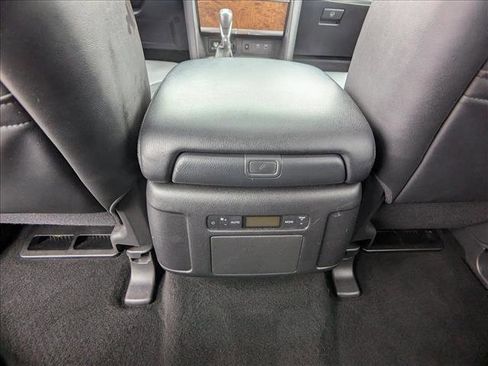 Used 2023 Nissan Armada SL w/ Captain's Chairs Package image 15