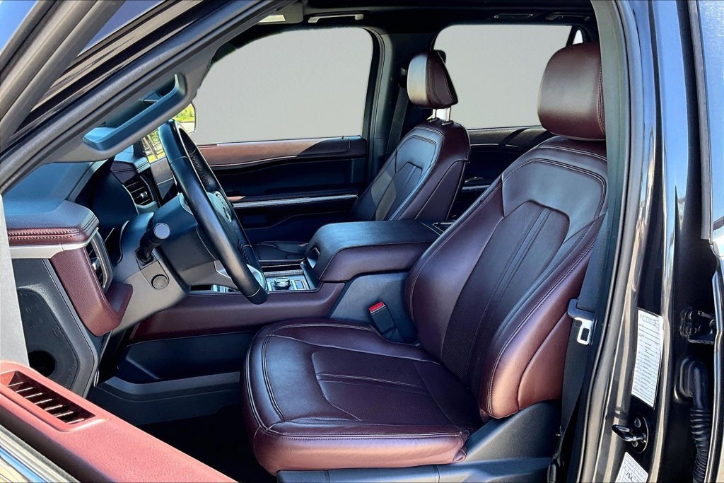 Used 2024 Ford Expedition Limited AWD/4WD image 25