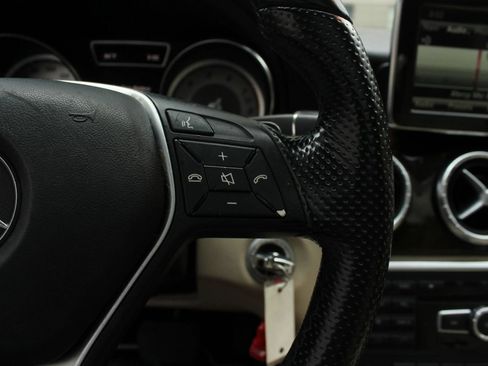 Used 2014 Mercedes-Benz CLA 250 4MATIC image 29