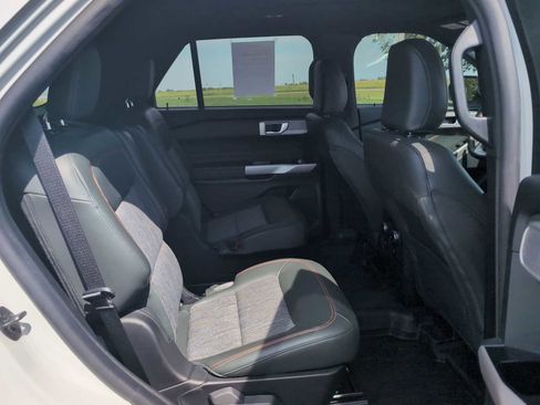 Used 2023 Ford Explorer Timberline w/ Timberline Technology Package AWD/4WD image 29