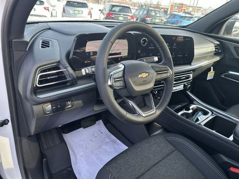 New 2026 Chevrolet Traverse LT w/ Sun and Wheel Package image 11