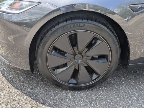 Used 2025 Tesla Model 3 Long Range RWD image 10